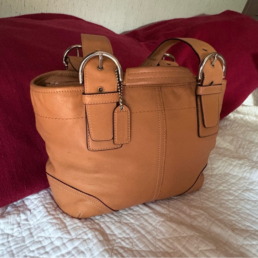 Vintage coach 2004 soho mini buckle bucket tote tan and silver leather purse - Picture 5 of 10